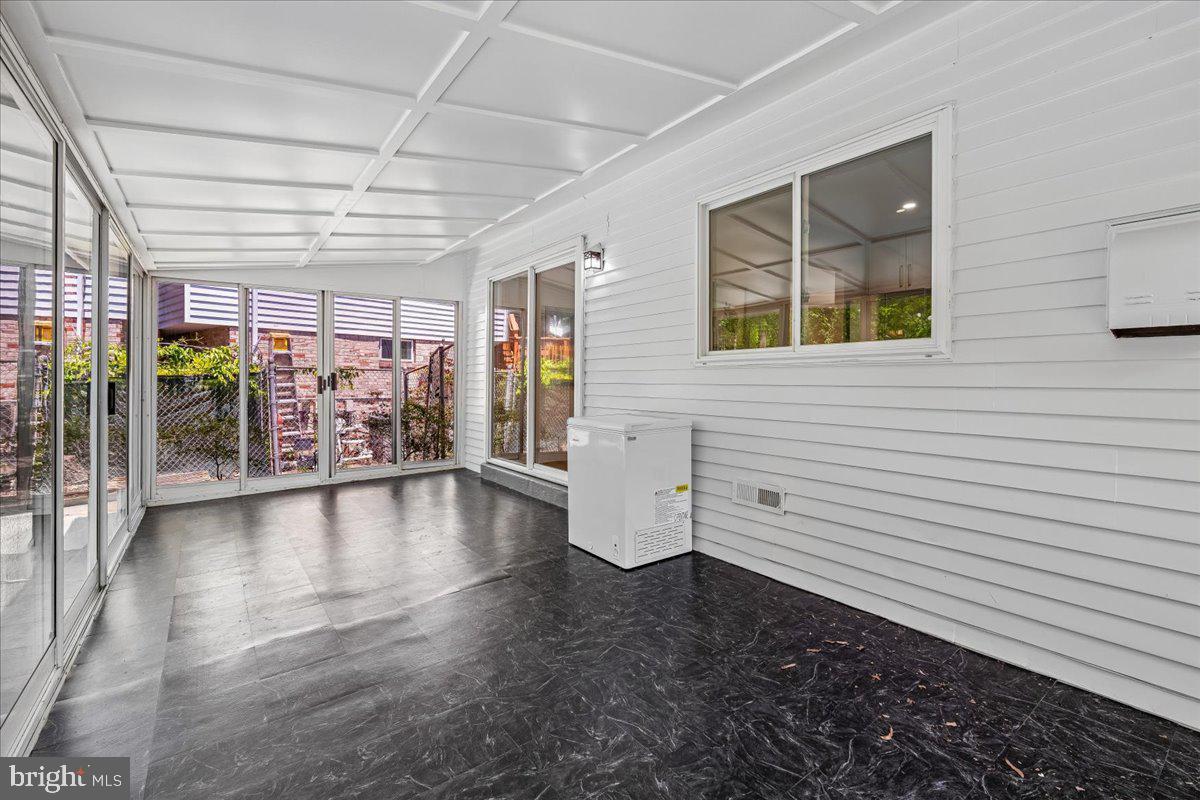 113 ROSEWOOD DRIVE