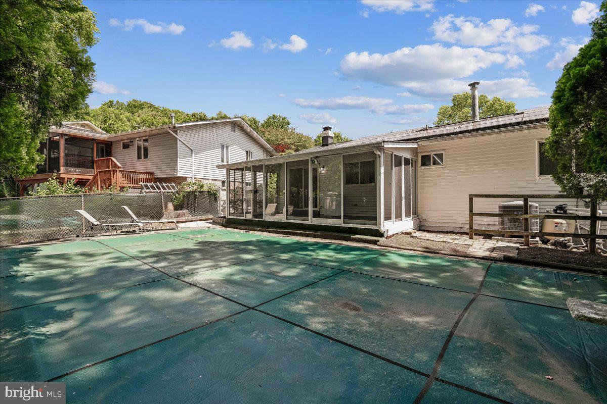113 ROSEWOOD DRIVE