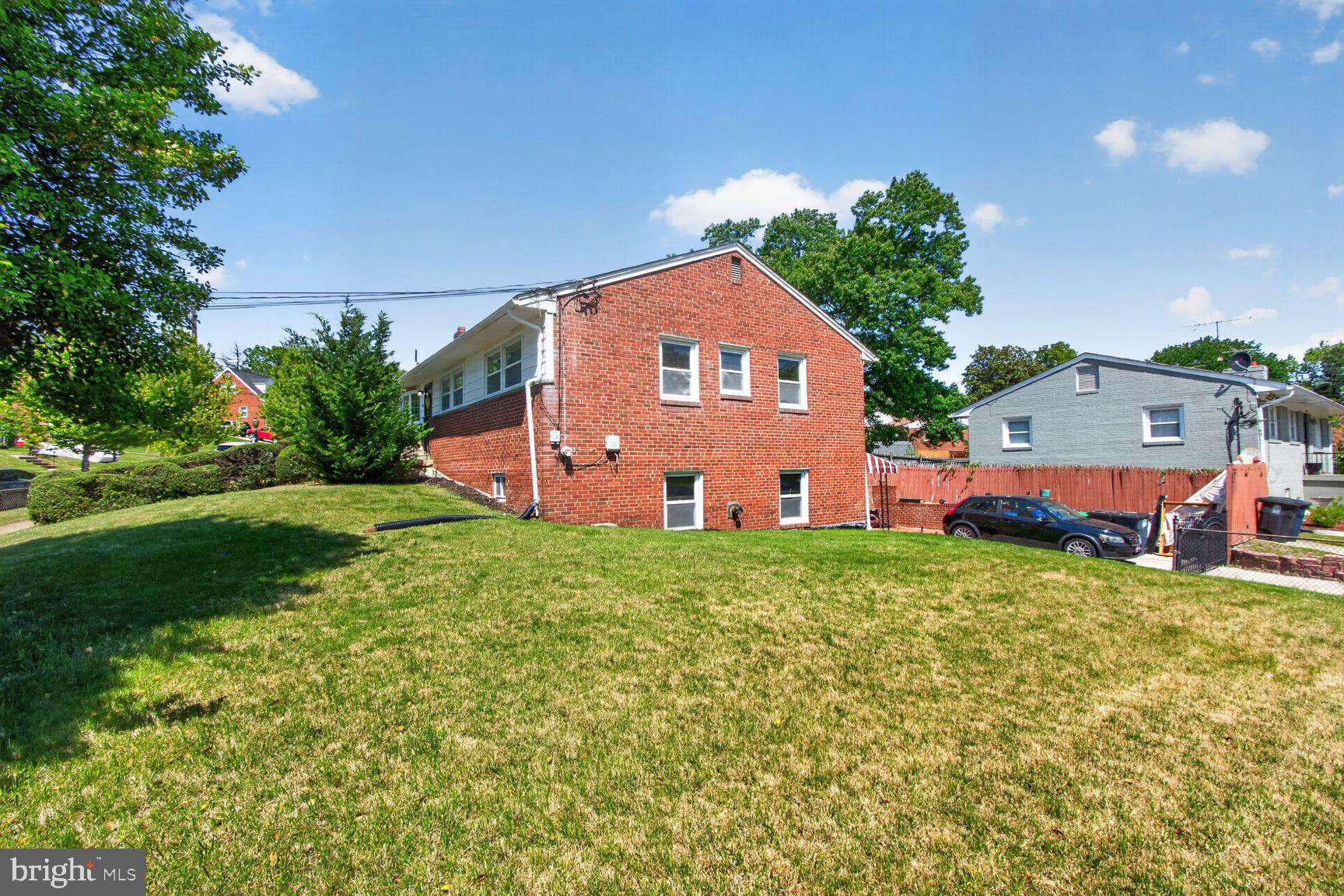 914 LINWOOD STREET