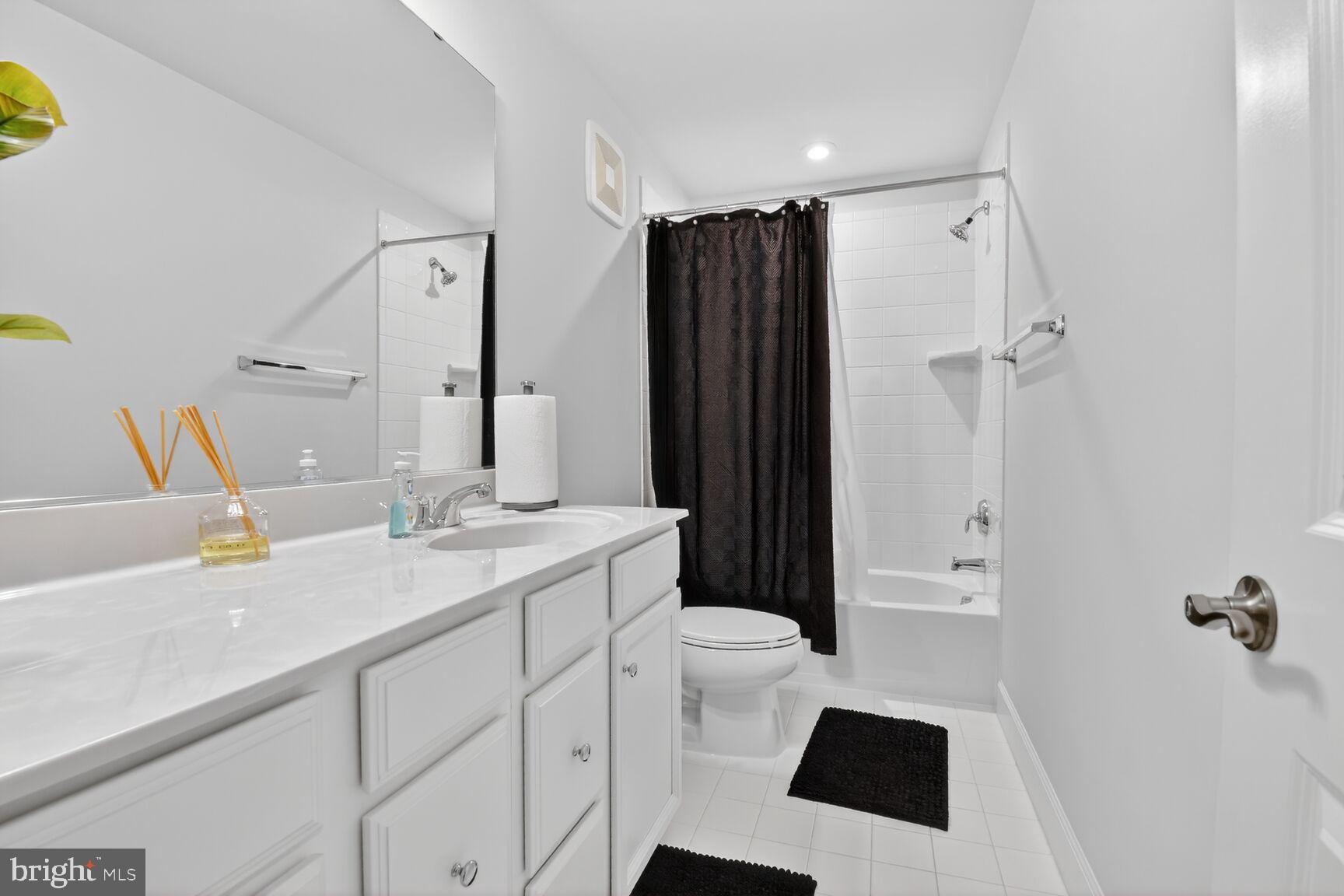 7652 BUZZ ALDRIN LANE 1826