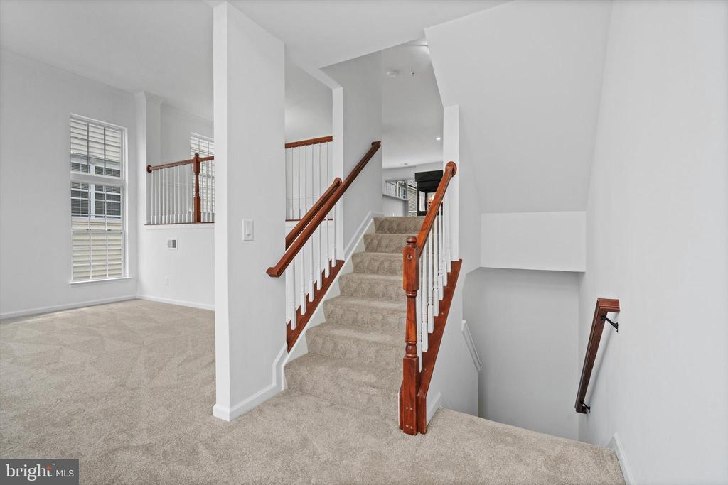 921 PINE FOREST LANE