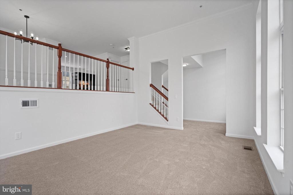921 PINE FOREST LANE