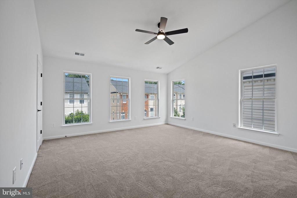 921 PINE FOREST LANE