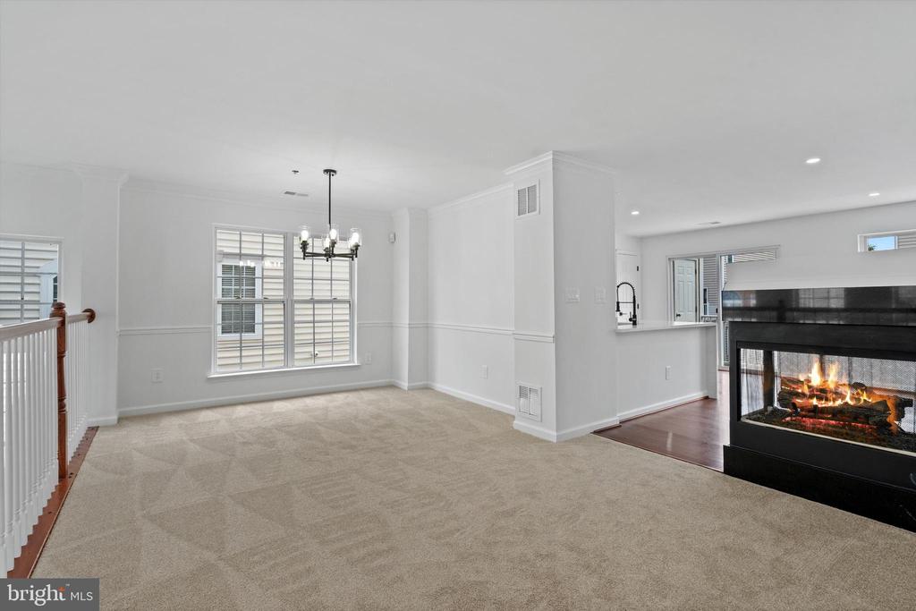 921 PINE FOREST LANE