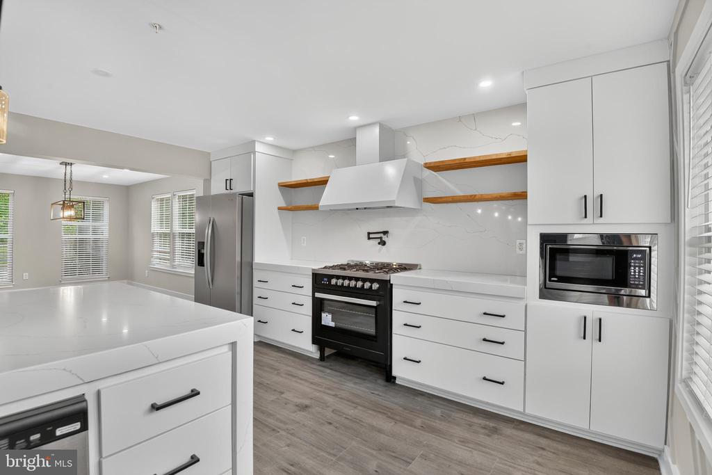 5304 DERBY MANOR LANE