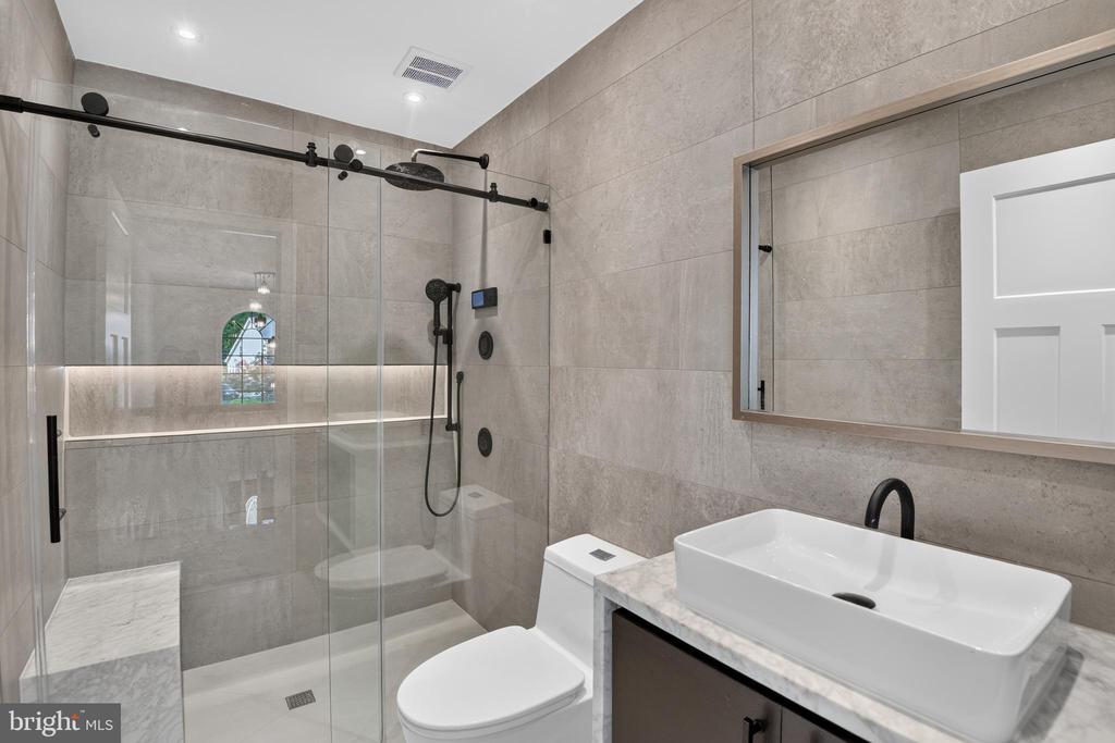 5304 DERBY MANOR LANE