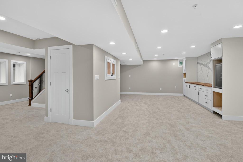 5304 DERBY MANOR LANE