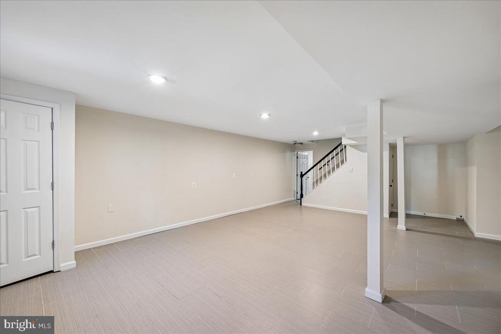 758 GLENEAGLES DRIVE