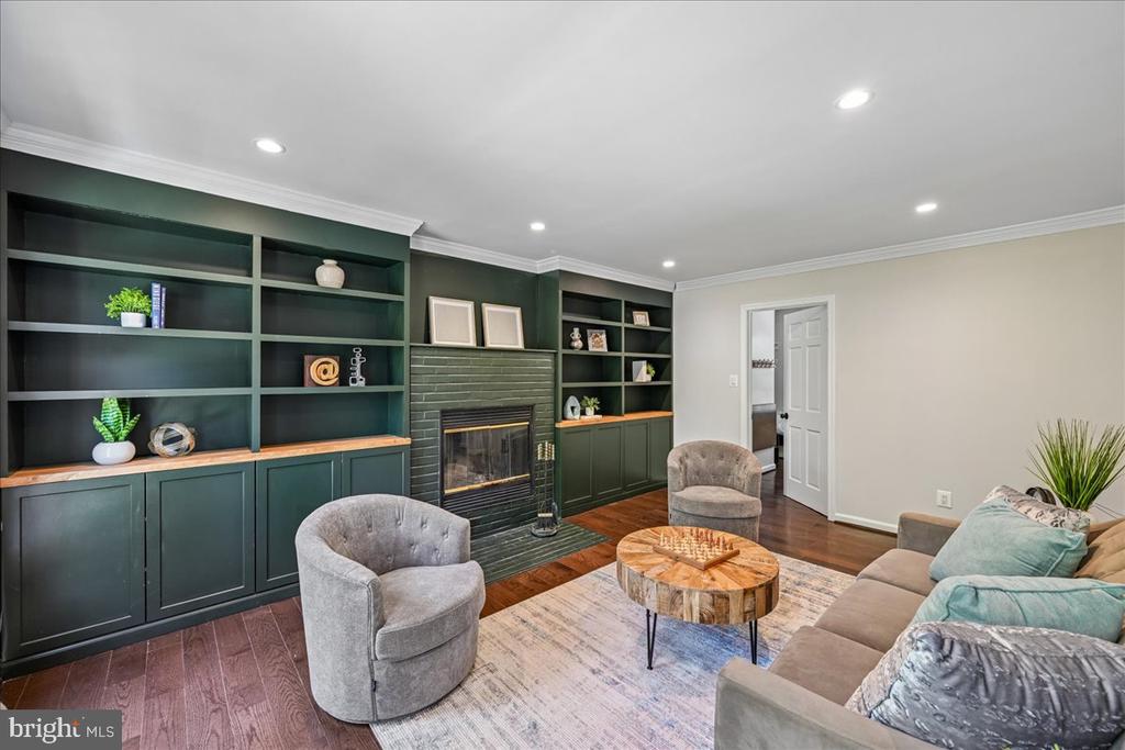 758 GLENEAGLES DRIVE