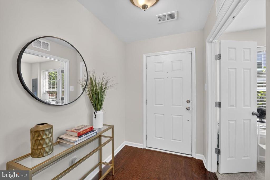 7103 WYTHE ALLEY