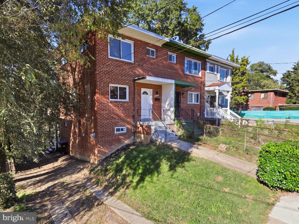 634 Hampton Drive Oxon Hill MD