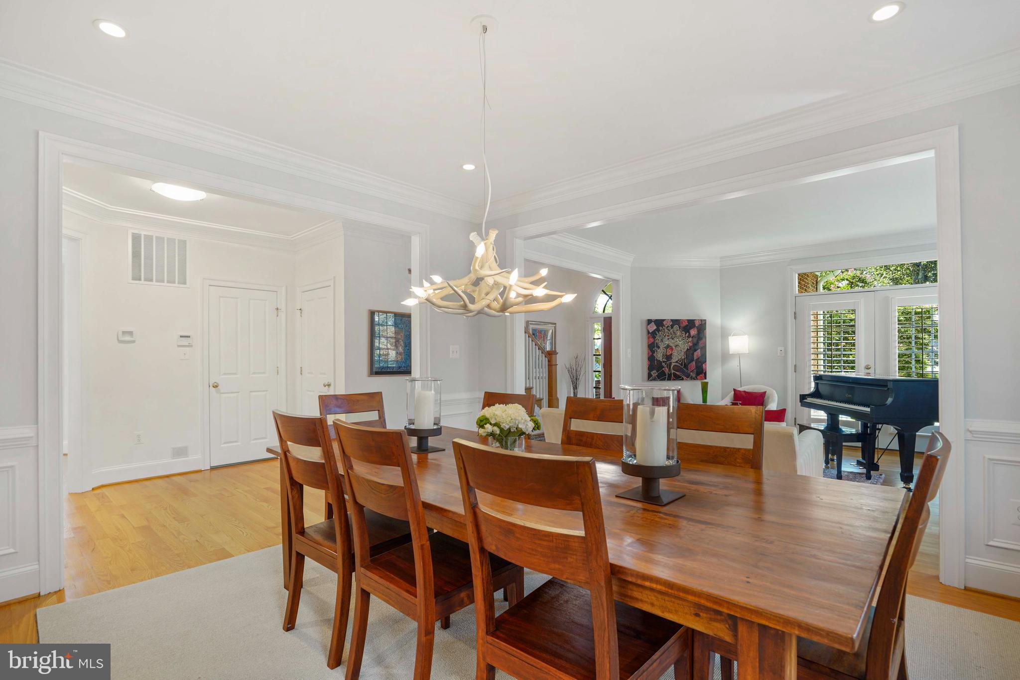 3077 N QUINCY STREET