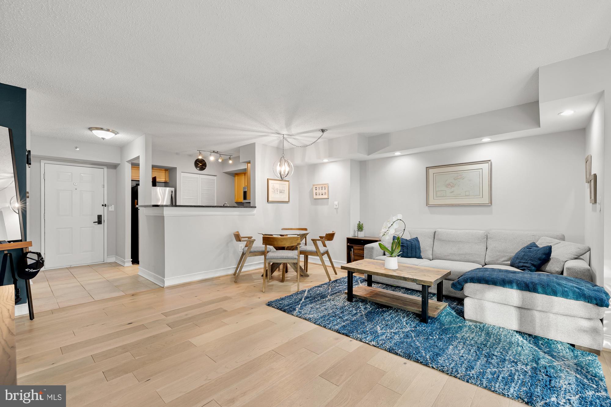 1001 N VERMONT STREET 409