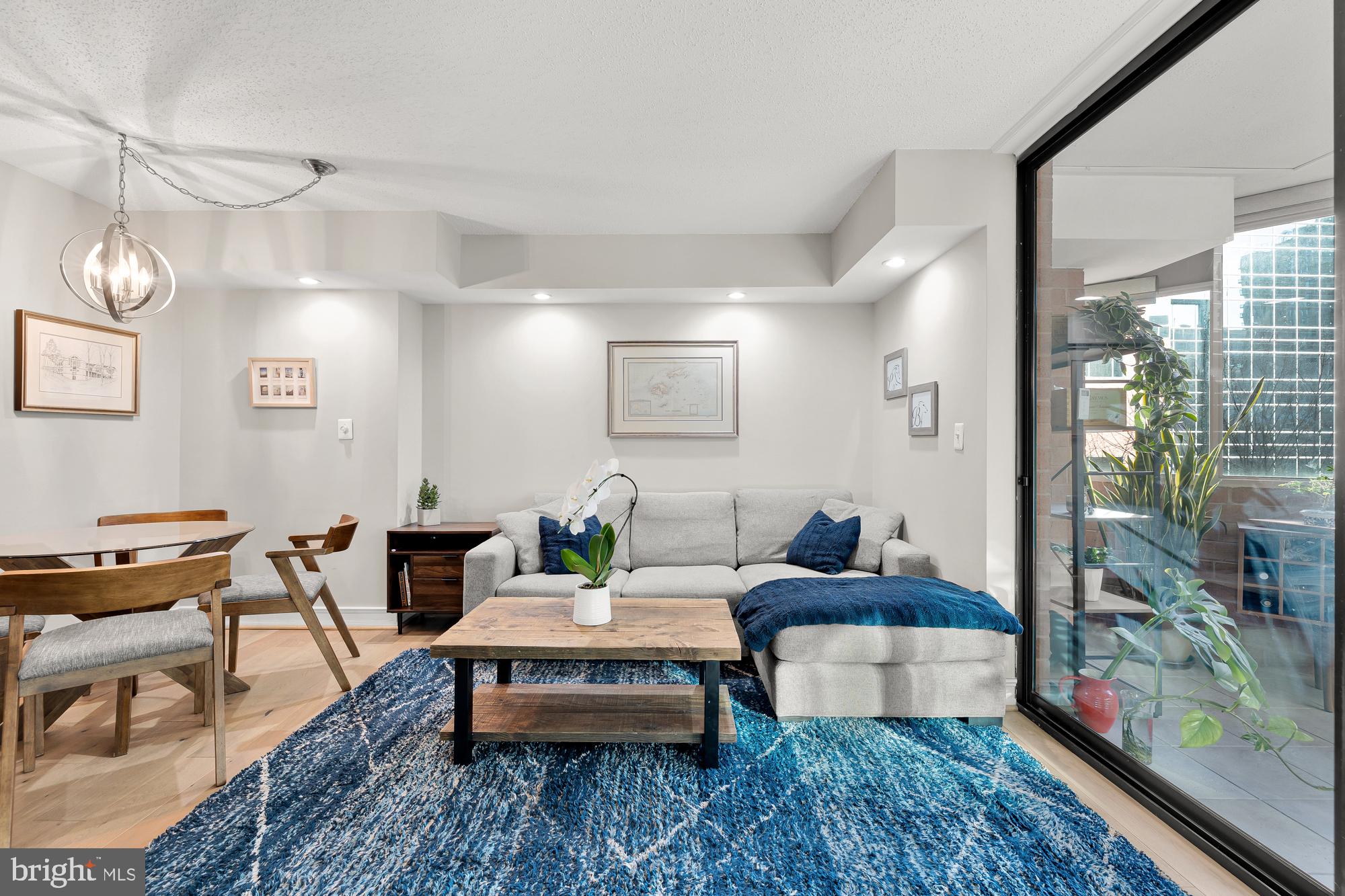 1001 N VERMONT STREET 409