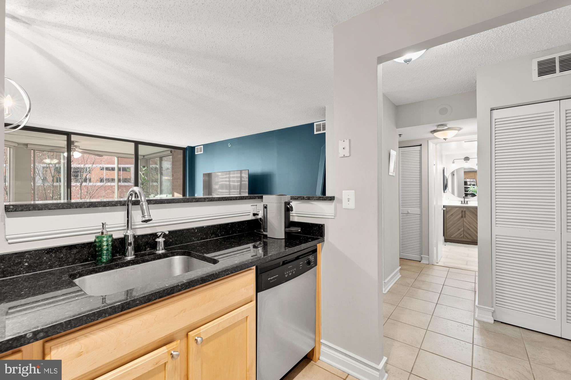 1001 N VERMONT STREET 409