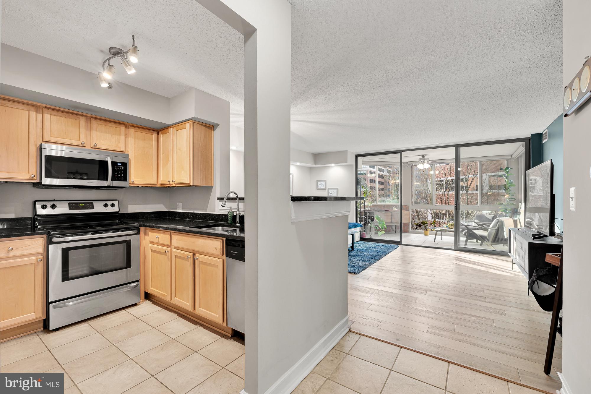 1001 N VERMONT STREET 409