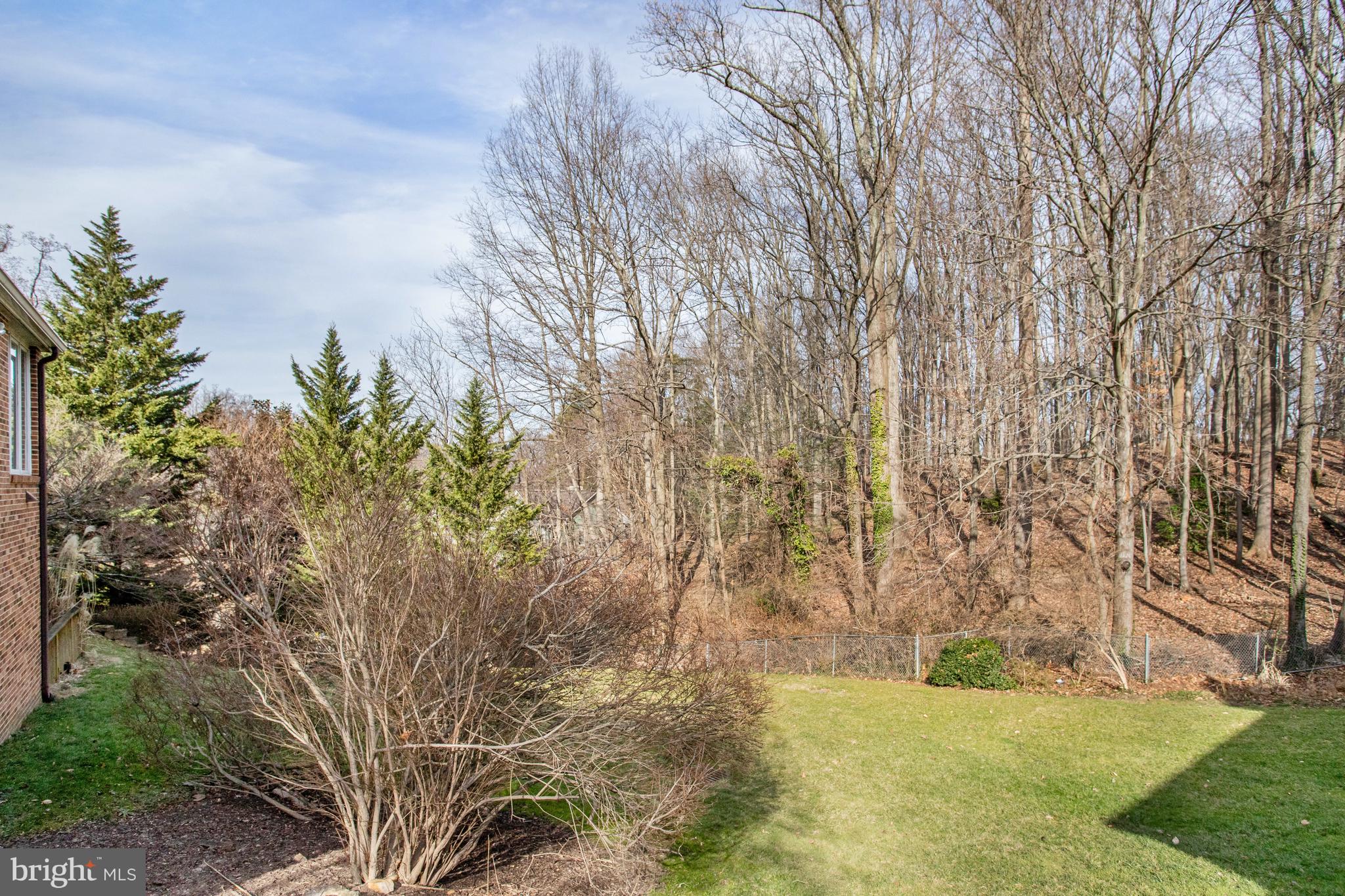 2471 N WAKEFIELD COURT