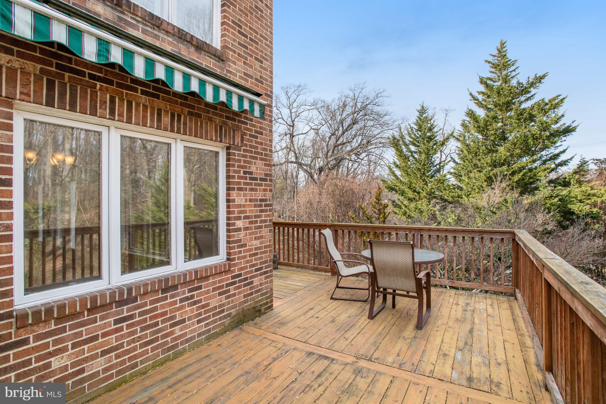 2471 N WAKEFIELD COURT
