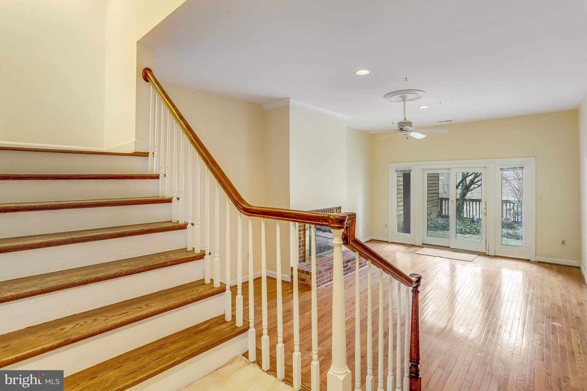 2471 N WAKEFIELD COURT