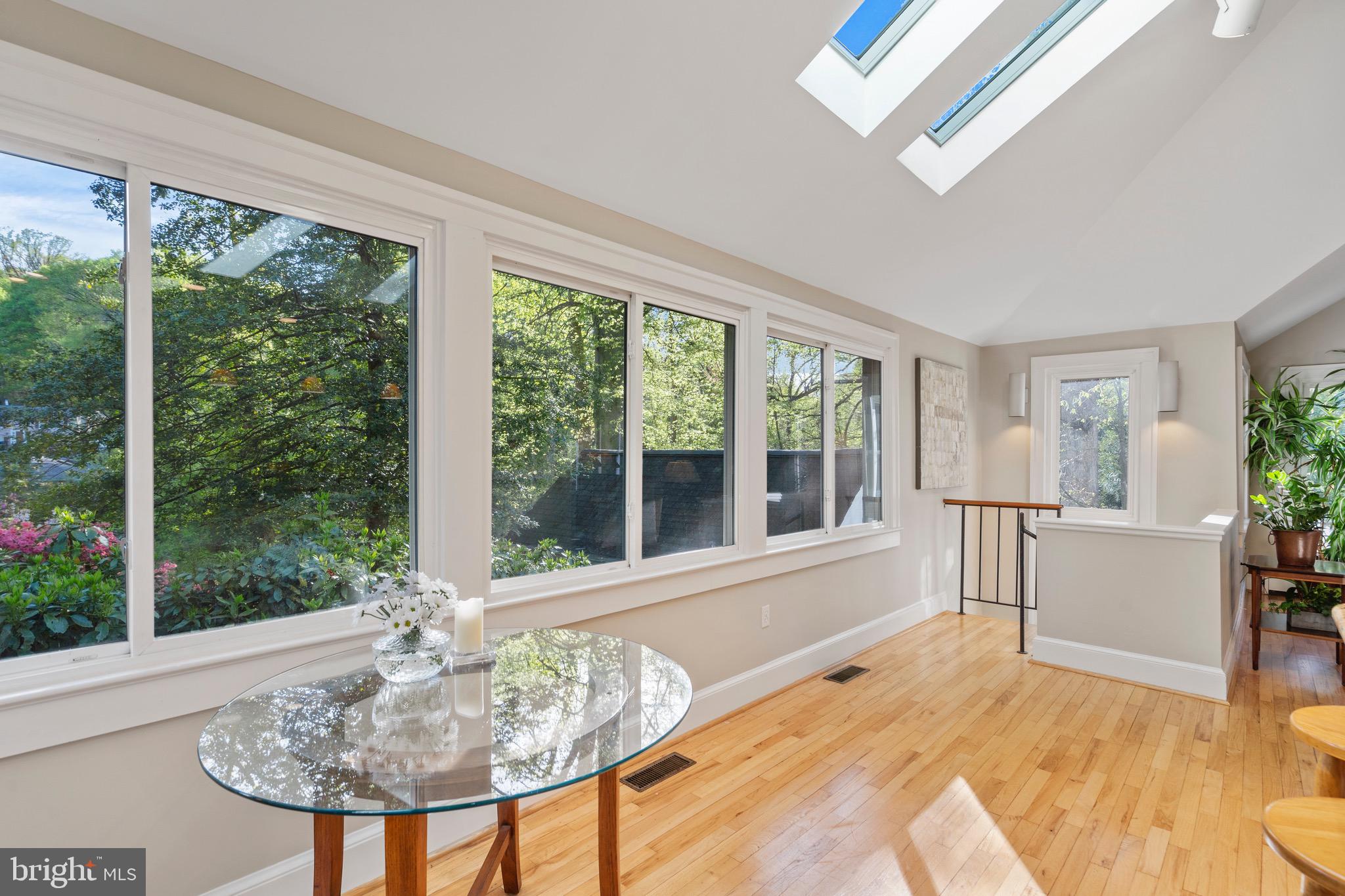 2830 N BEECHWOOD CIRCLE