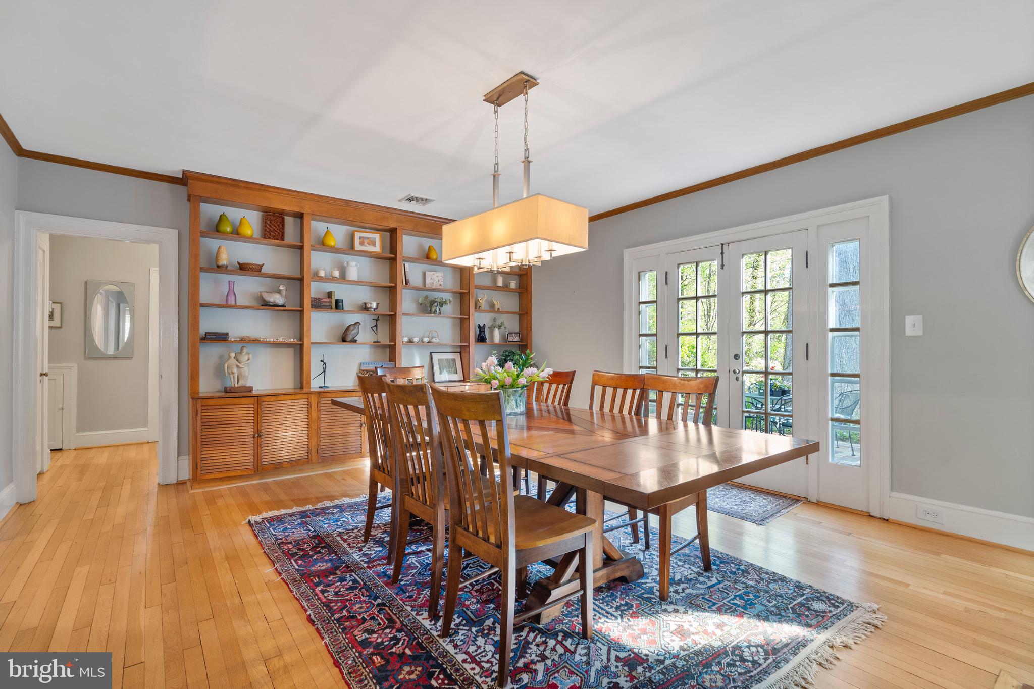 2830 N BEECHWOOD CIRCLE