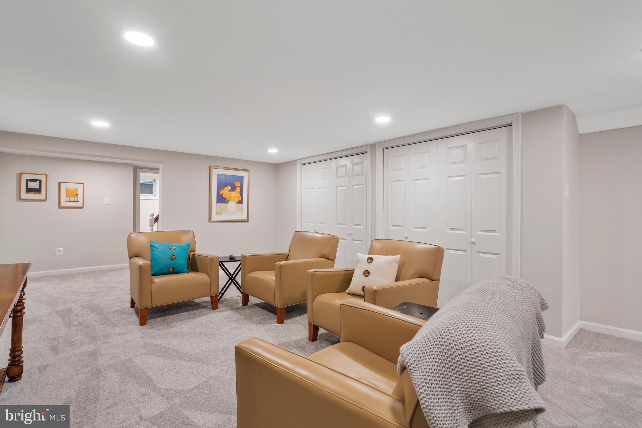 2830 N BEECHWOOD CIRCLE