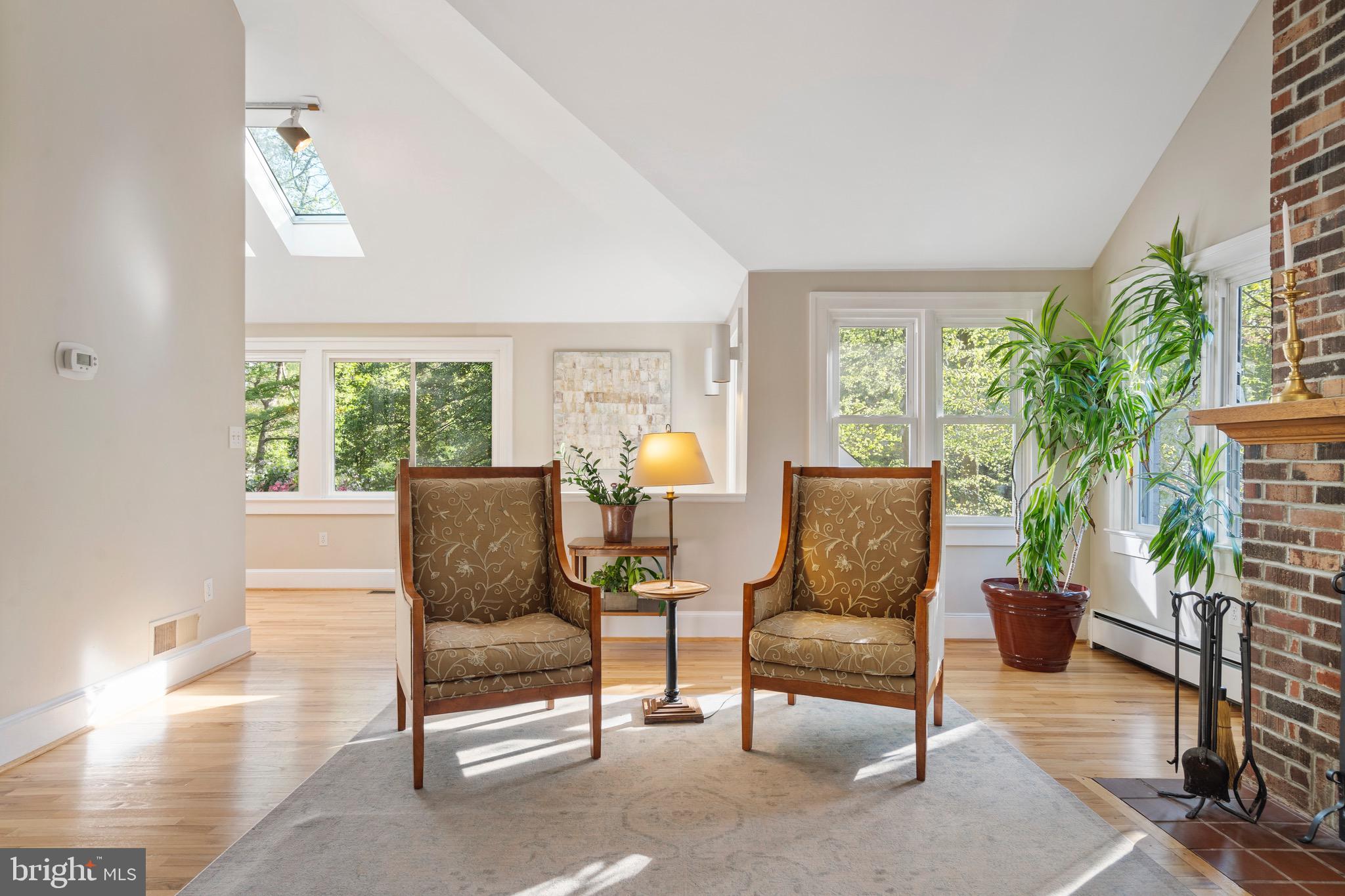 2830 N BEECHWOOD CIRCLE