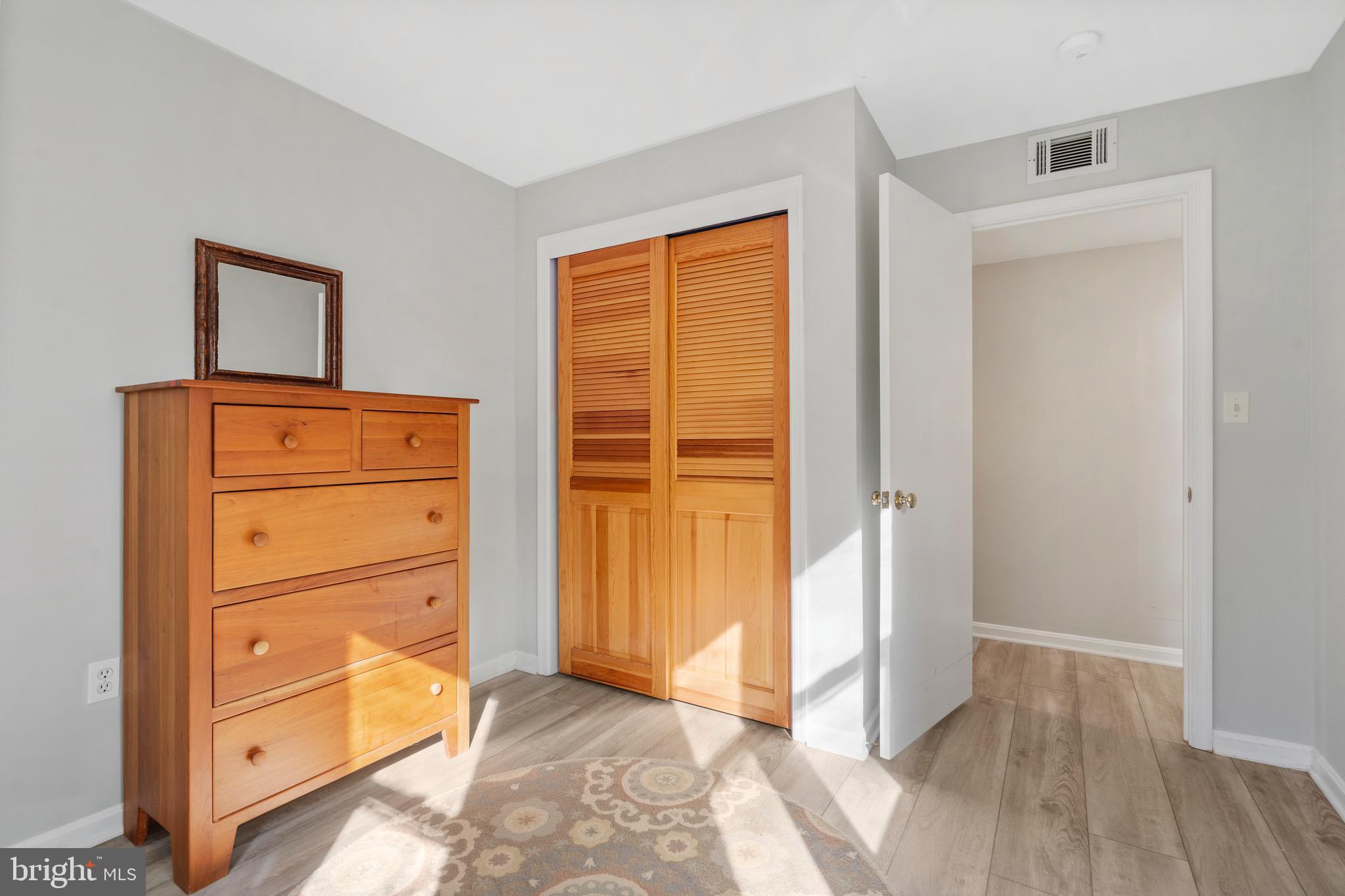 2830 N BEECHWOOD CIRCLE