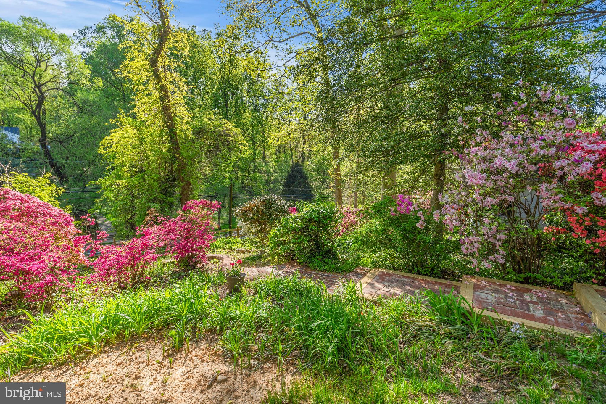 2830 N BEECHWOOD CIRCLE