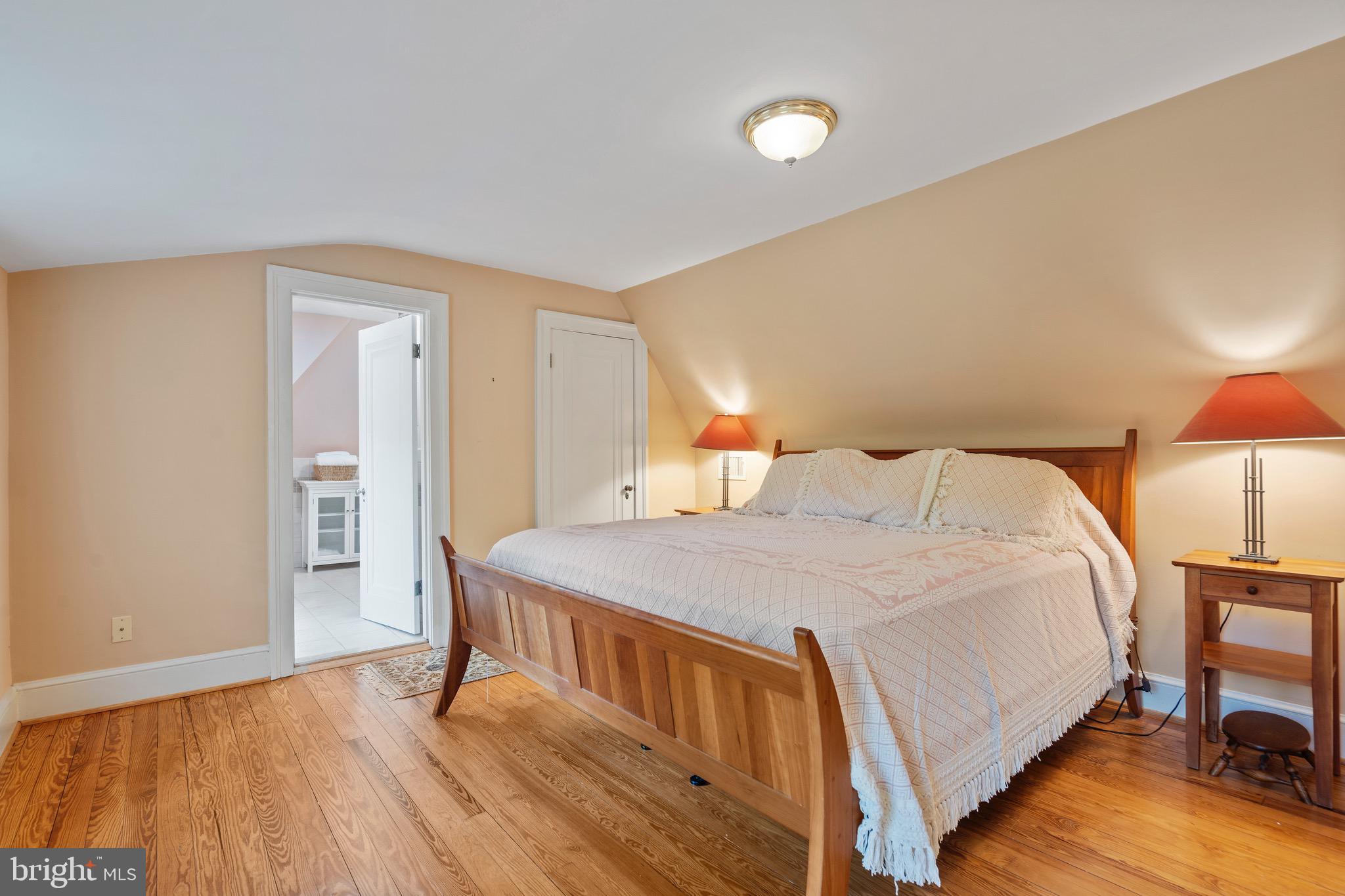 2830 N BEECHWOOD CIRCLE