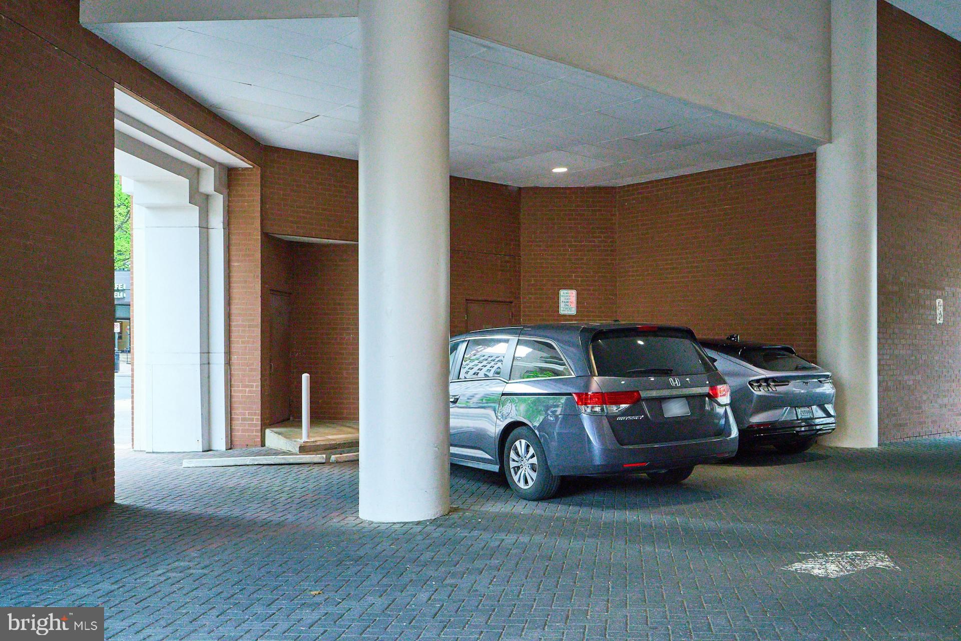 900 N STAFFORD STREET 2125