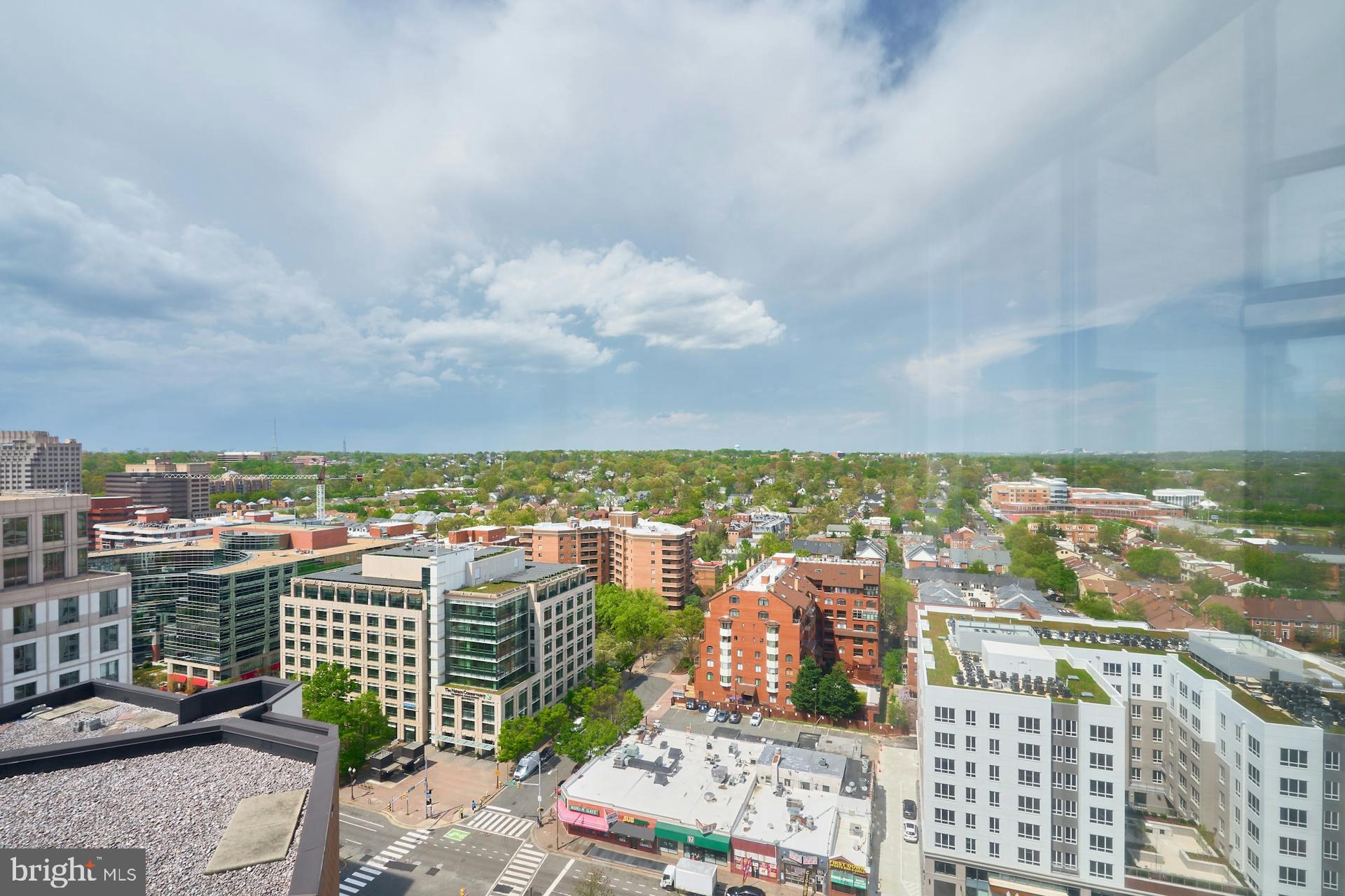 900 N STAFFORD STREET 2125