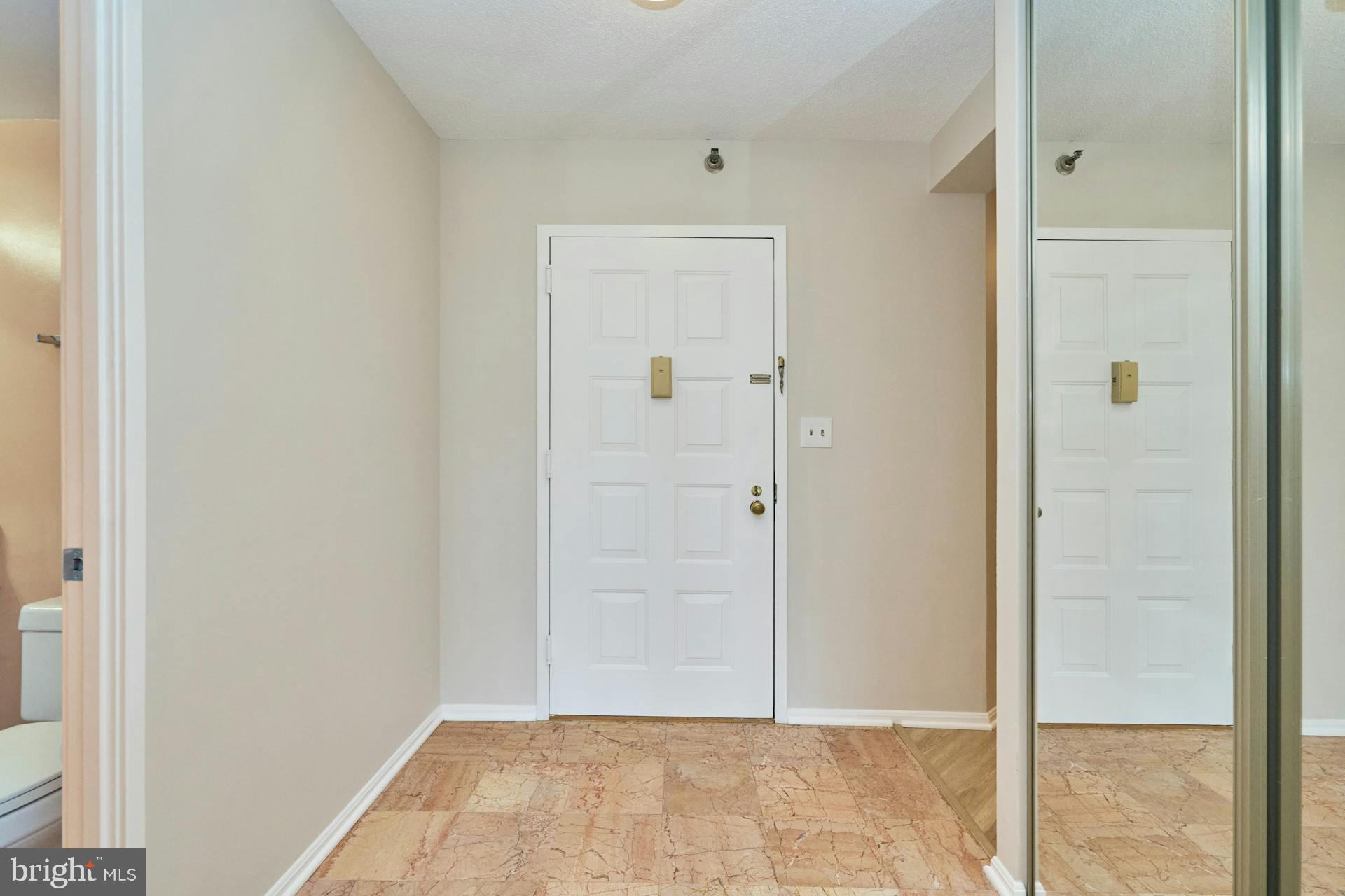 900 N STAFFORD STREET 2125