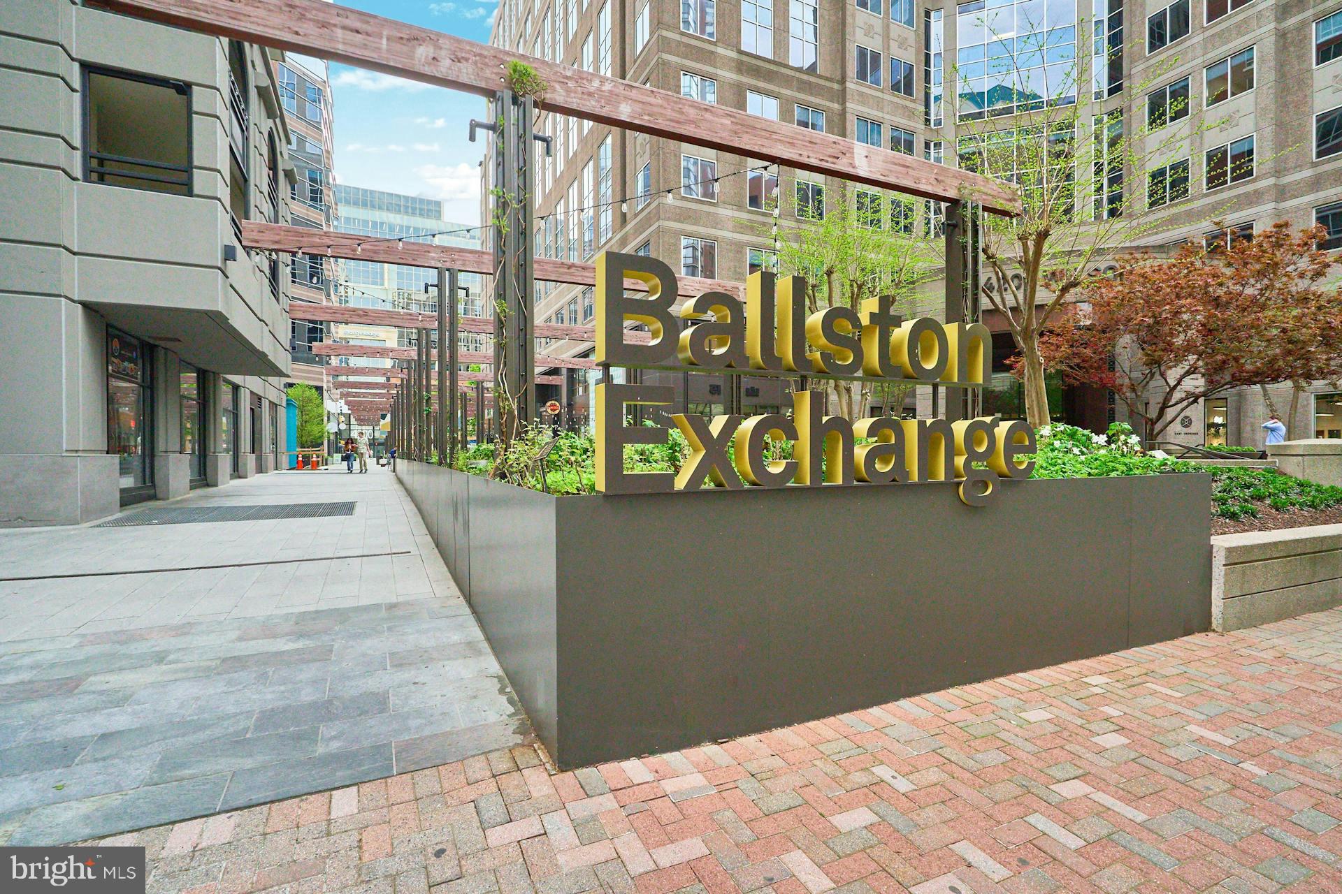 900 N STAFFORD STREET 2125