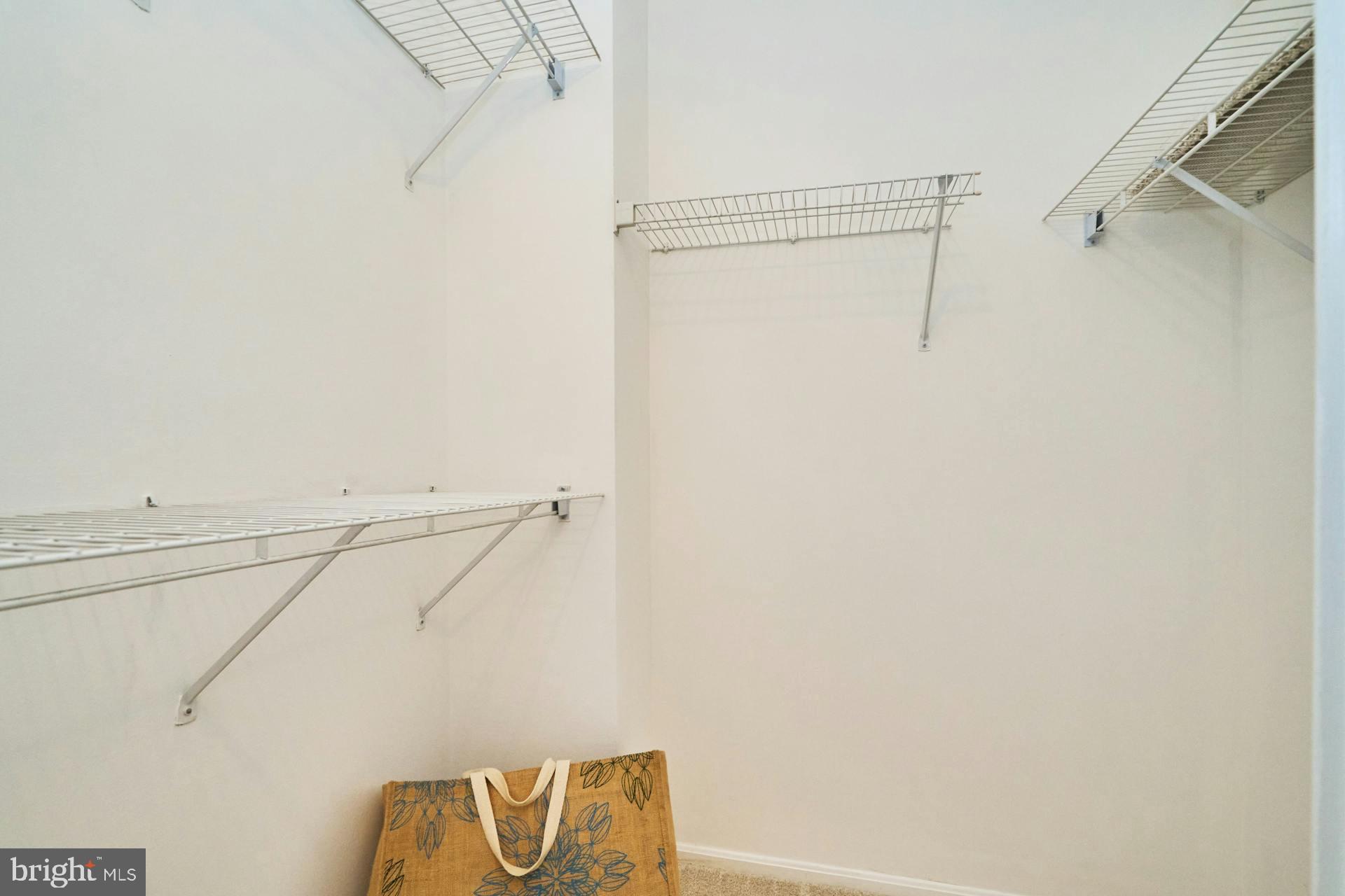 900 N STAFFORD STREET 2125