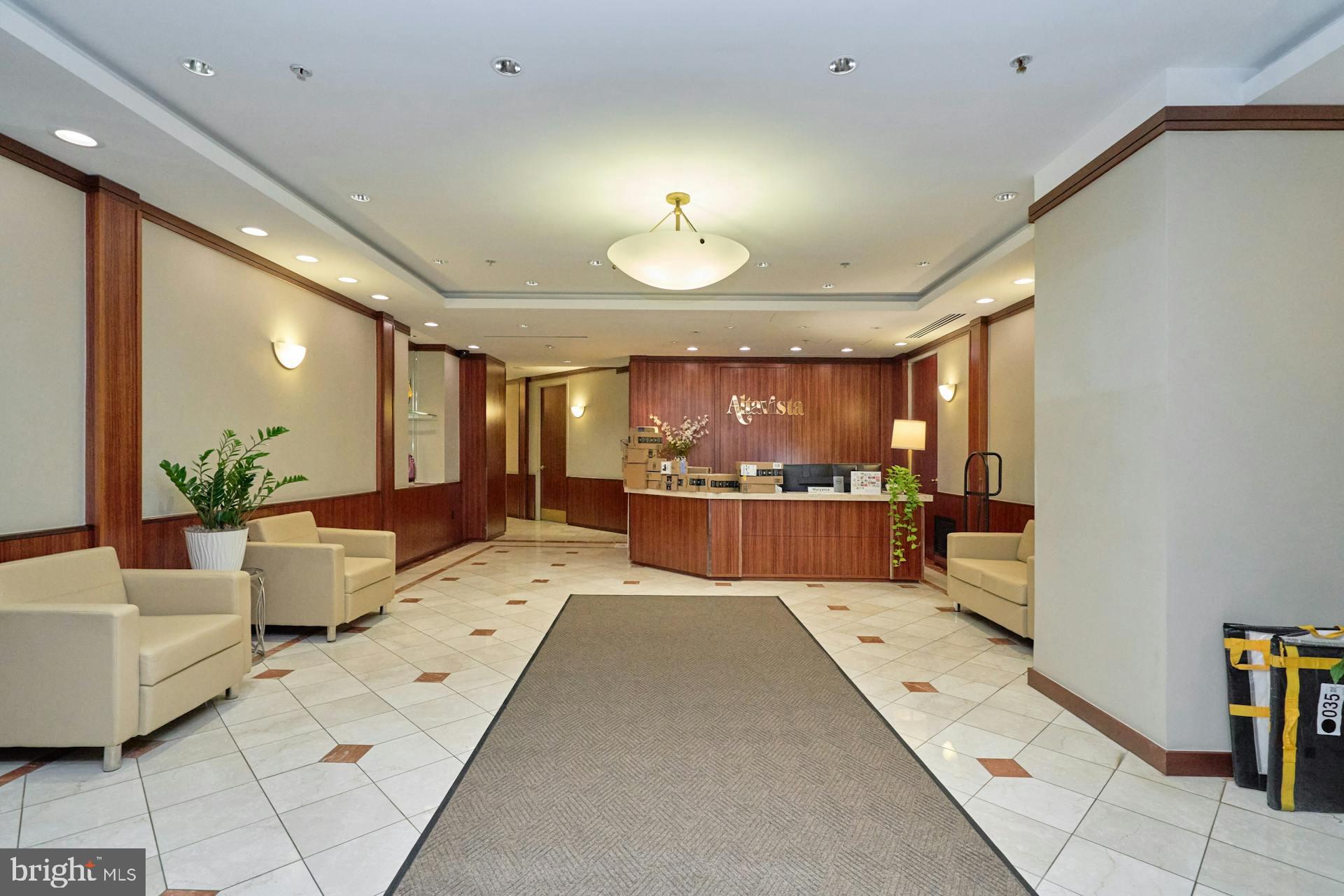 900 N STAFFORD STREET 2125