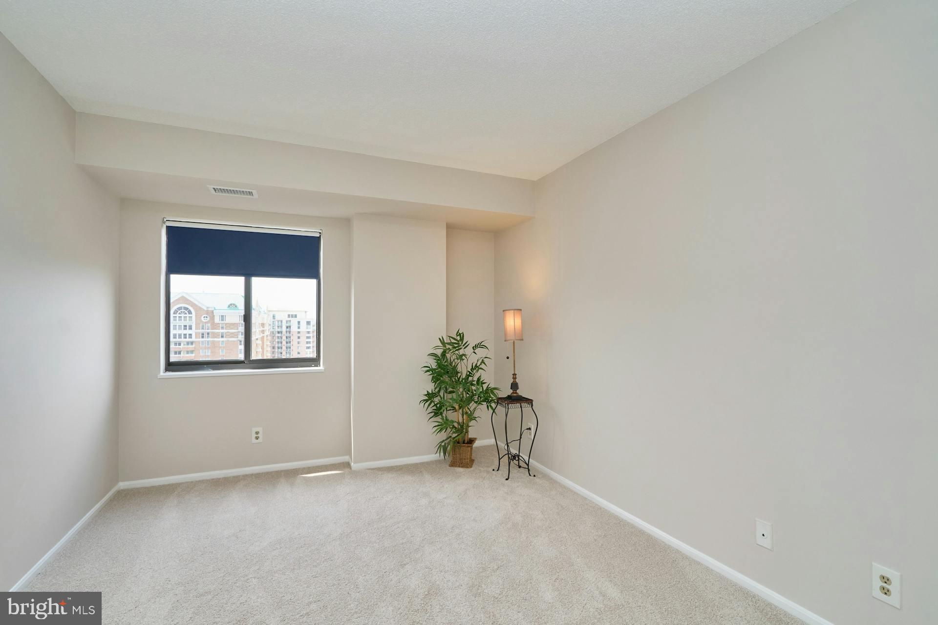 900 N STAFFORD STREET 2125