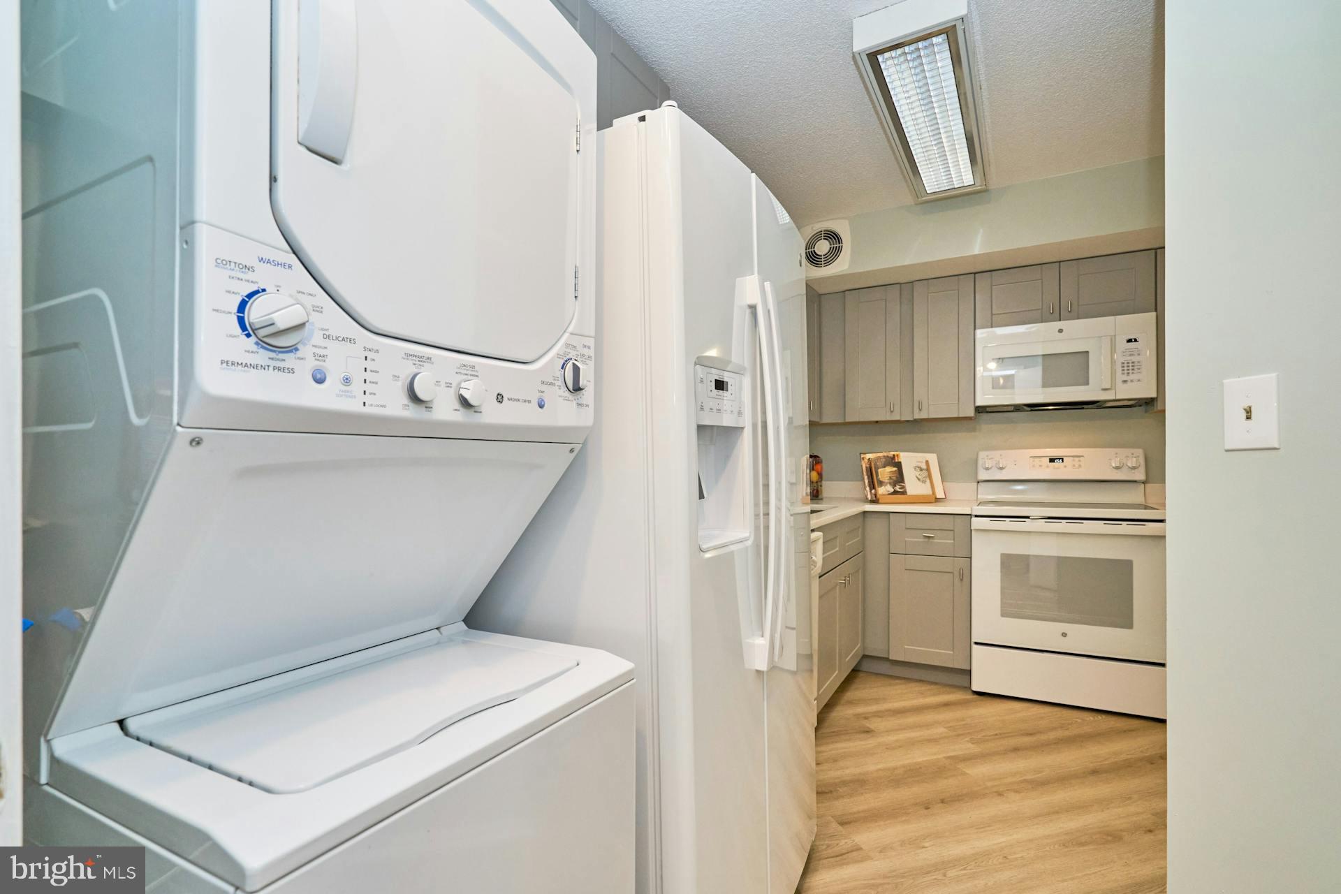 900 N STAFFORD STREET 2125