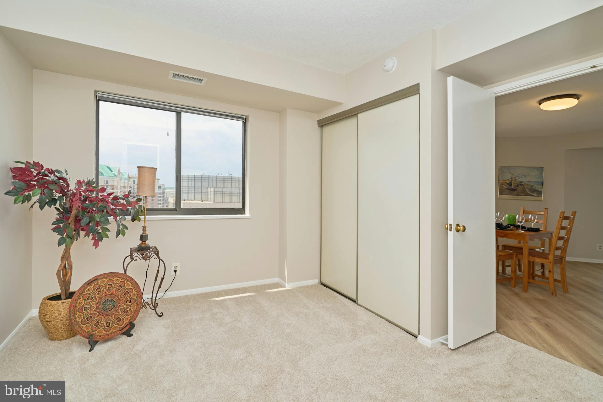 900 N STAFFORD STREET 2125