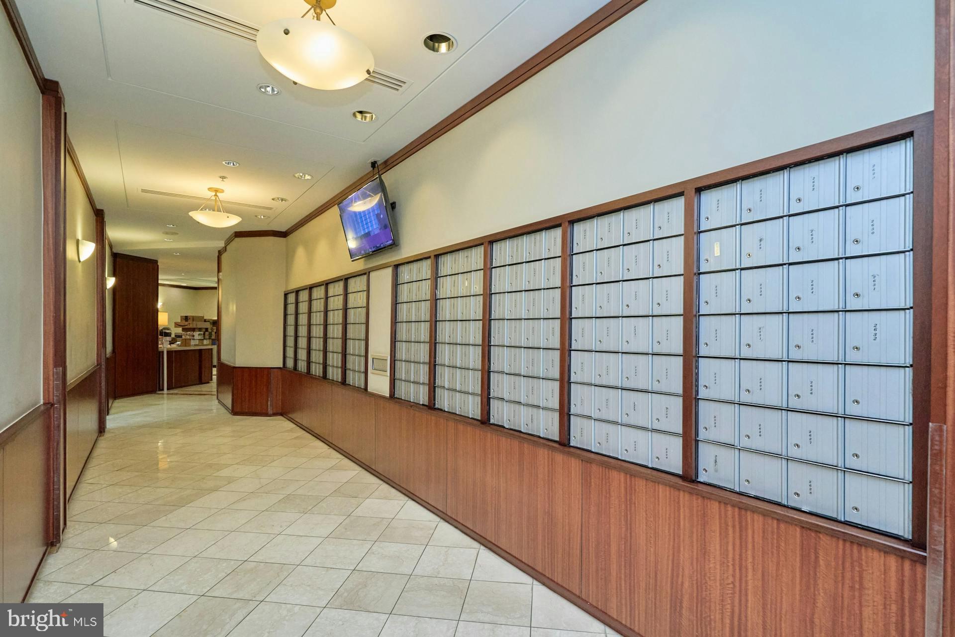 900 N STAFFORD STREET 2125