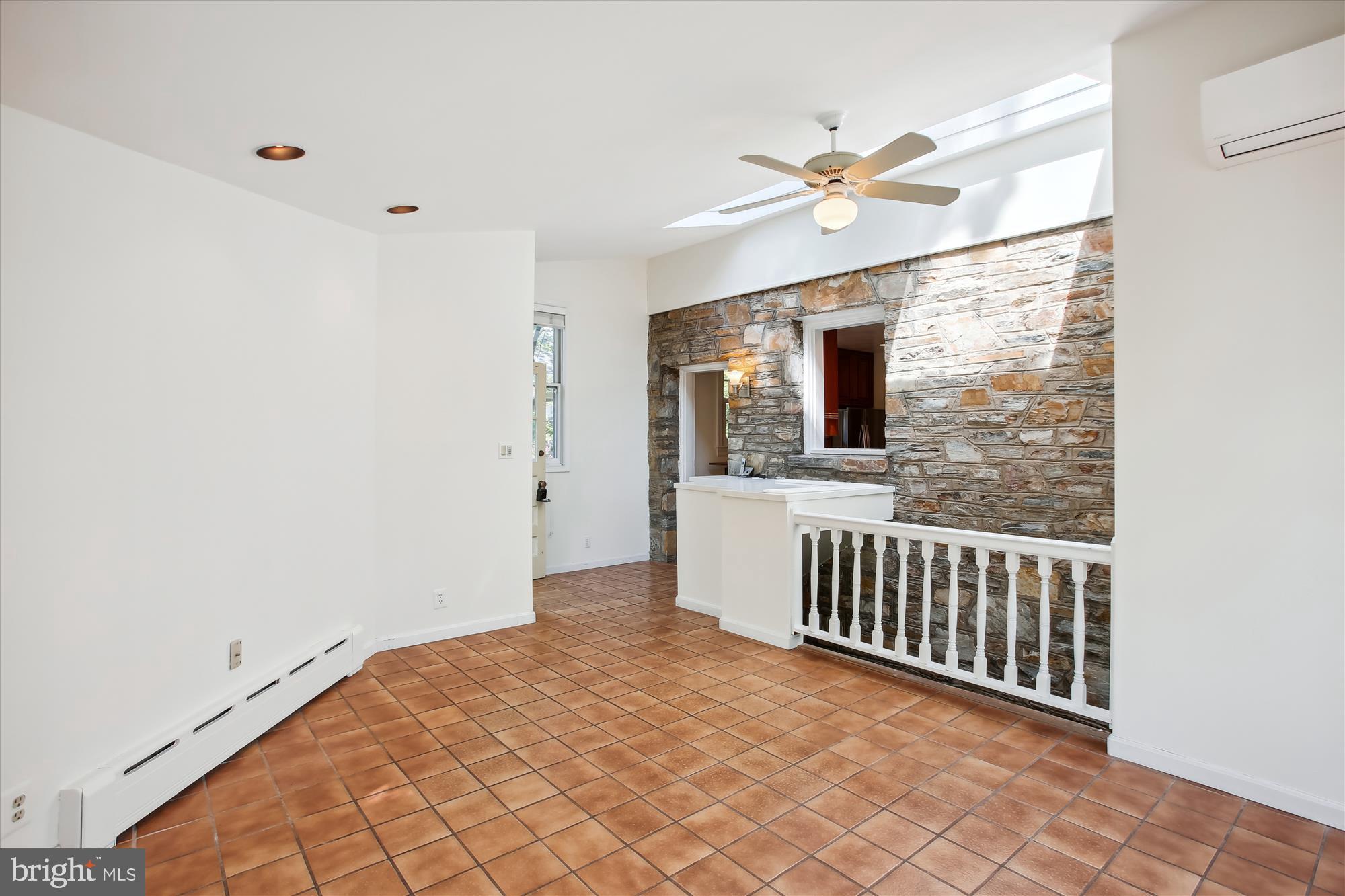 3308 N PERSHING DRIVE