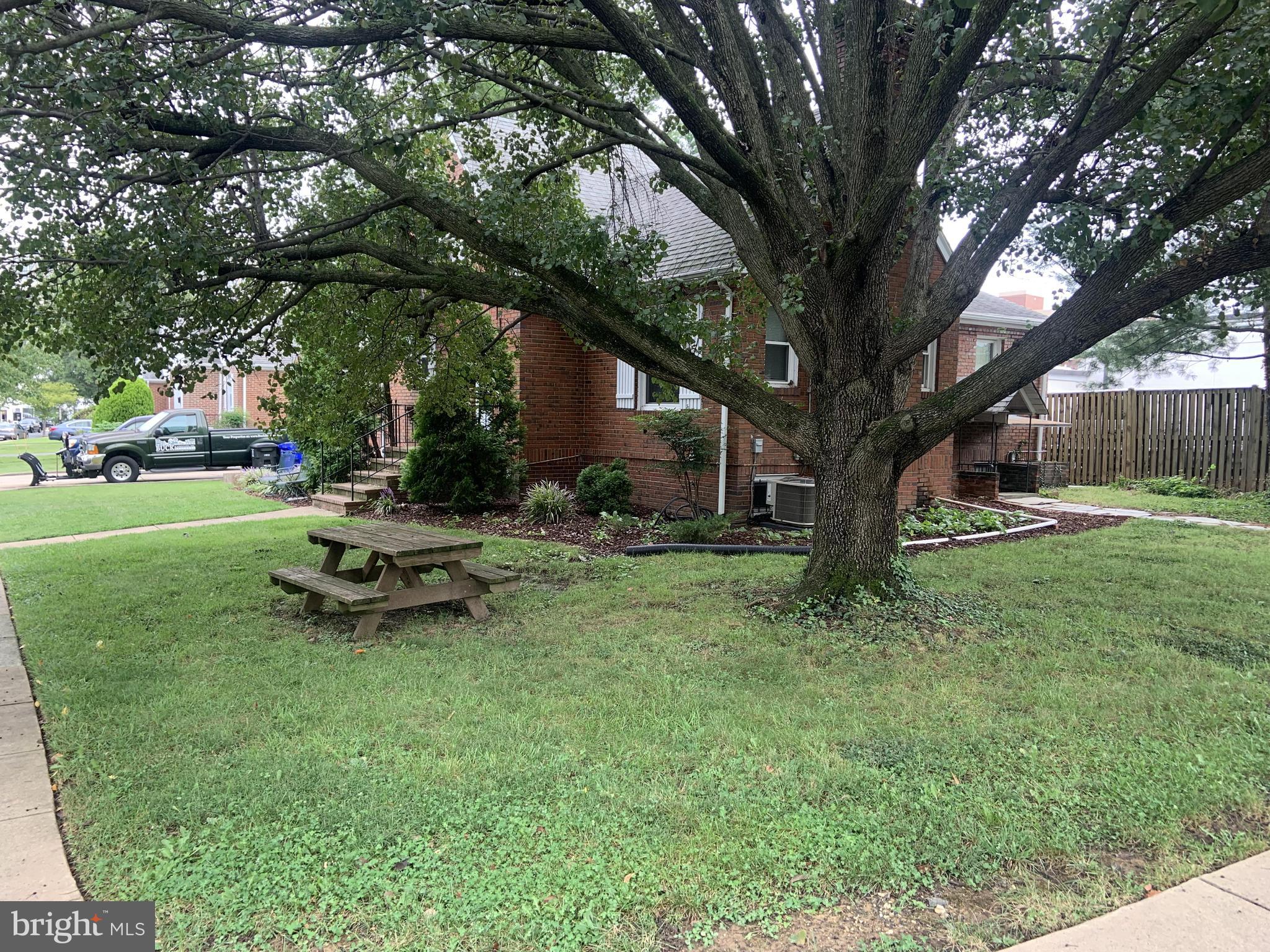 2620 FRANKLIN ROAD