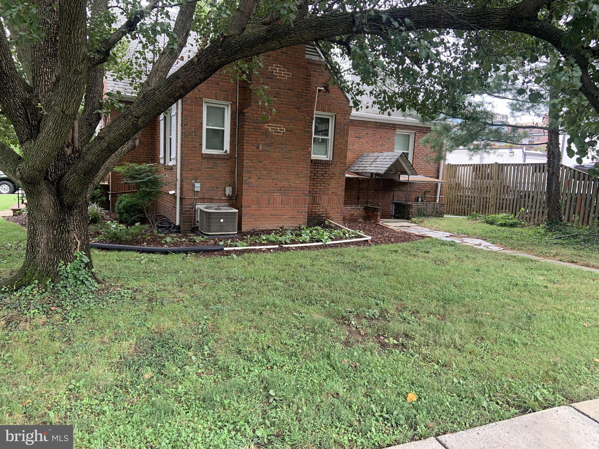2620 FRANKLIN ROAD