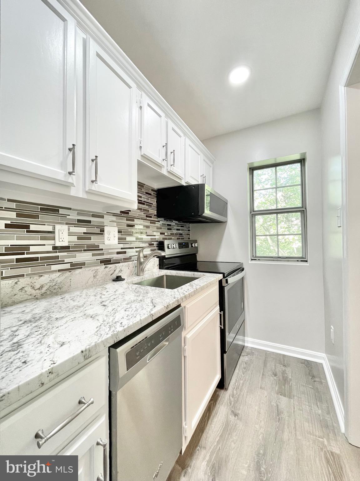 1748 N RHODES STREET 6-321