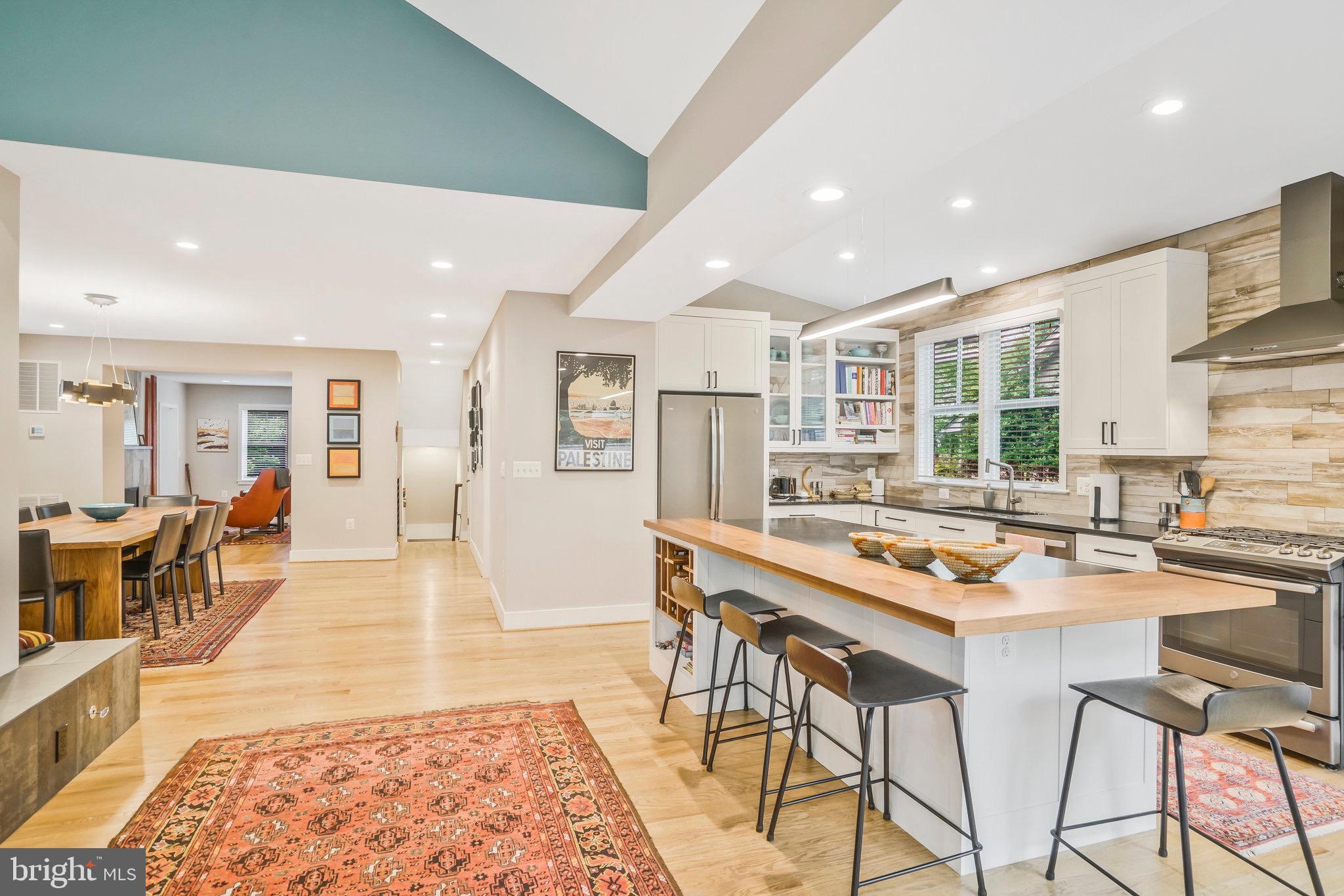 709 N KENMORE STREET