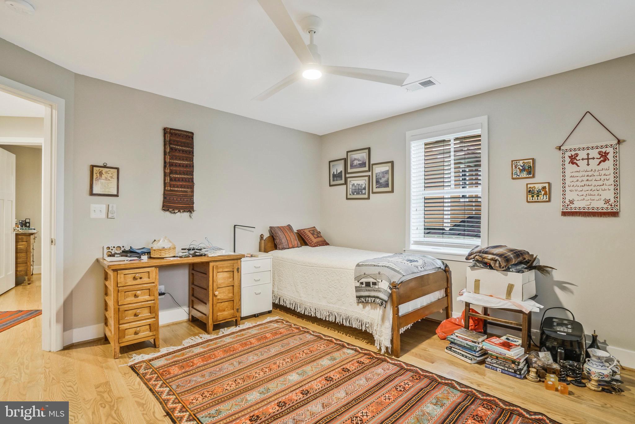 709 N KENMORE STREET