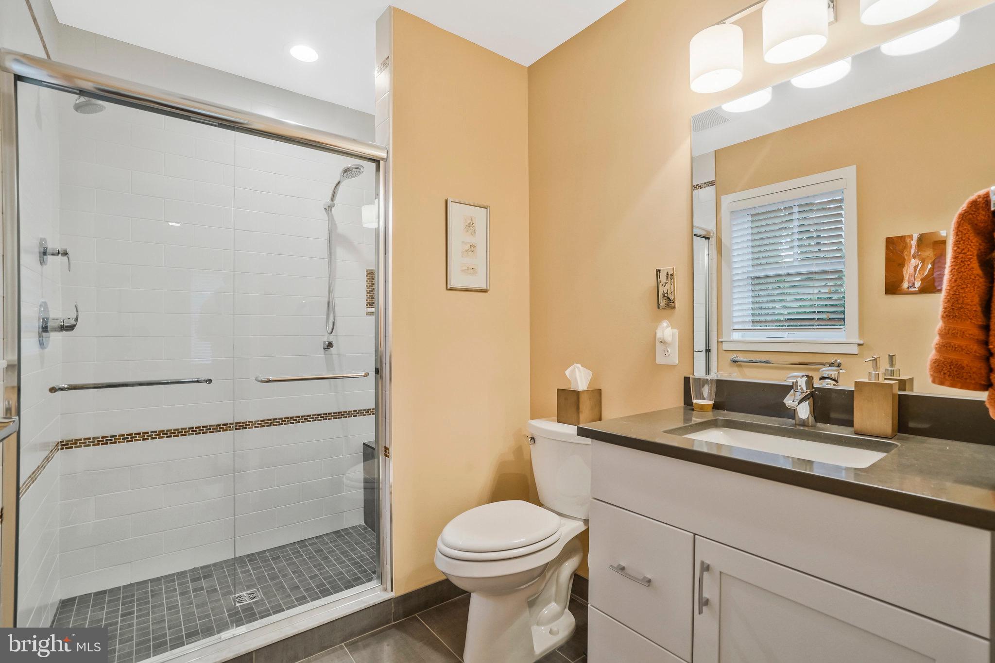 709 N KENMORE STREET