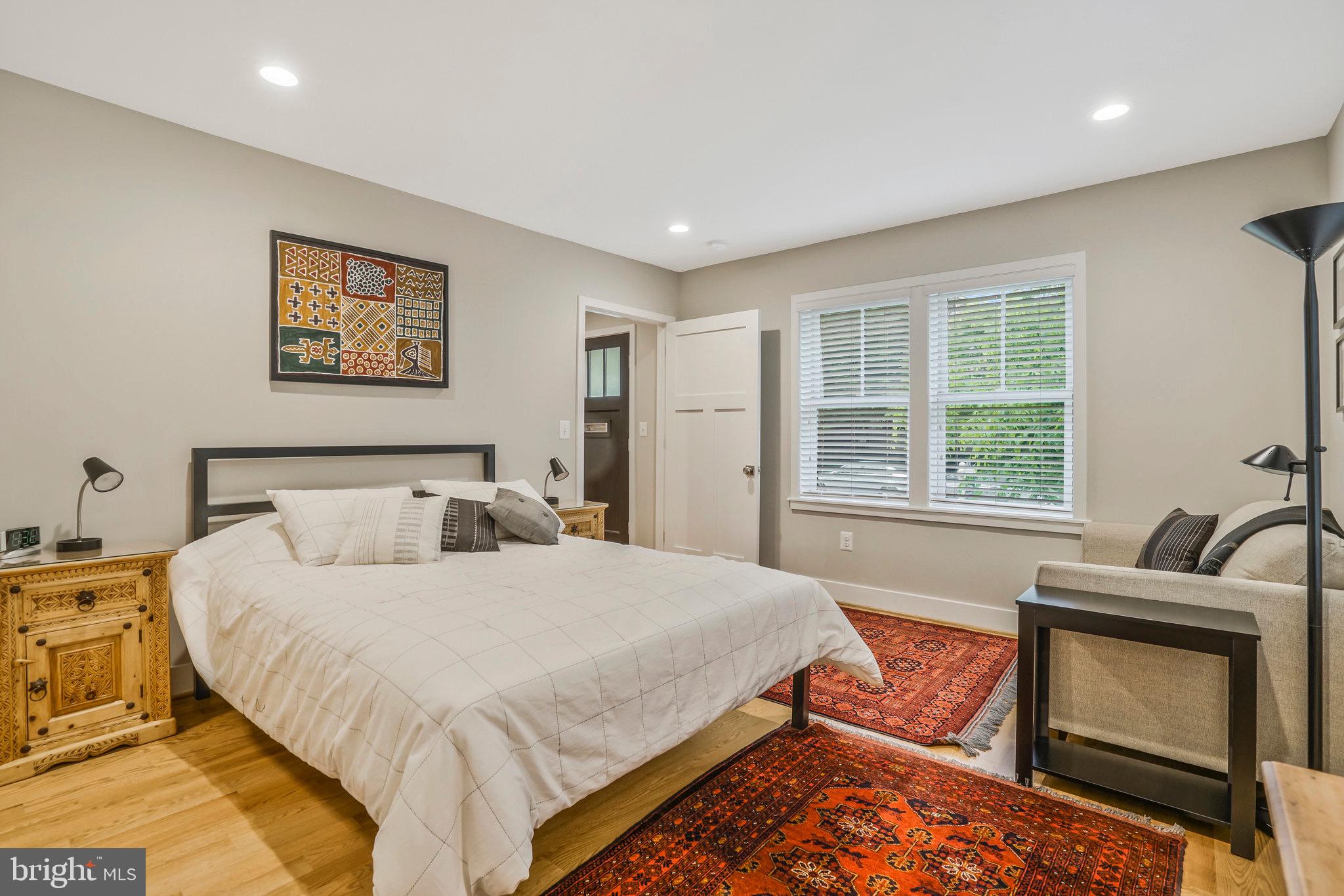 709 N KENMORE STREET