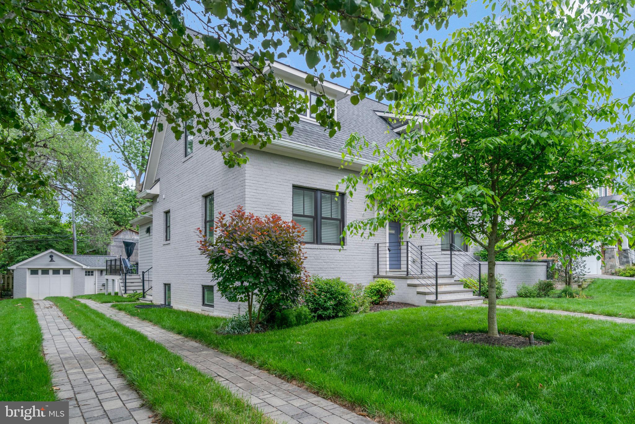 709 N KENMORE STREET