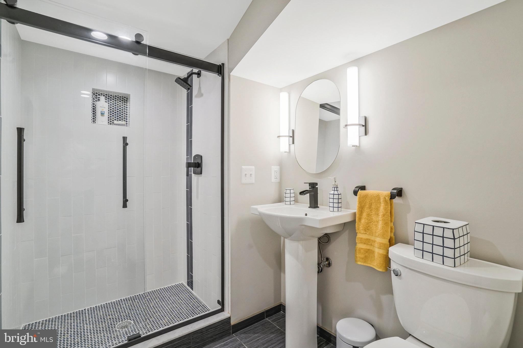 709 N KENMORE STREET